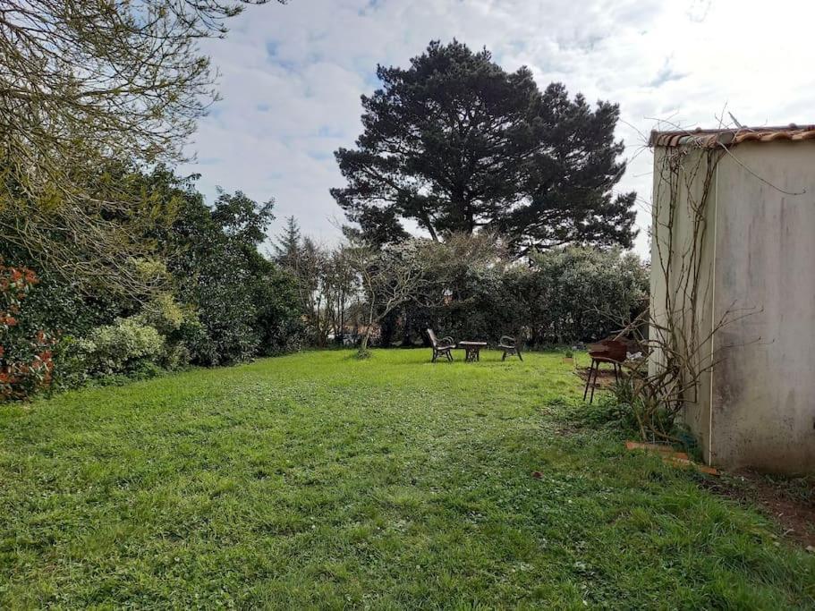 Lac Grand Lieu : Maisonnette Au Calme Avec Jardin Saint-Lumine-de-Coutais Luaran gambar